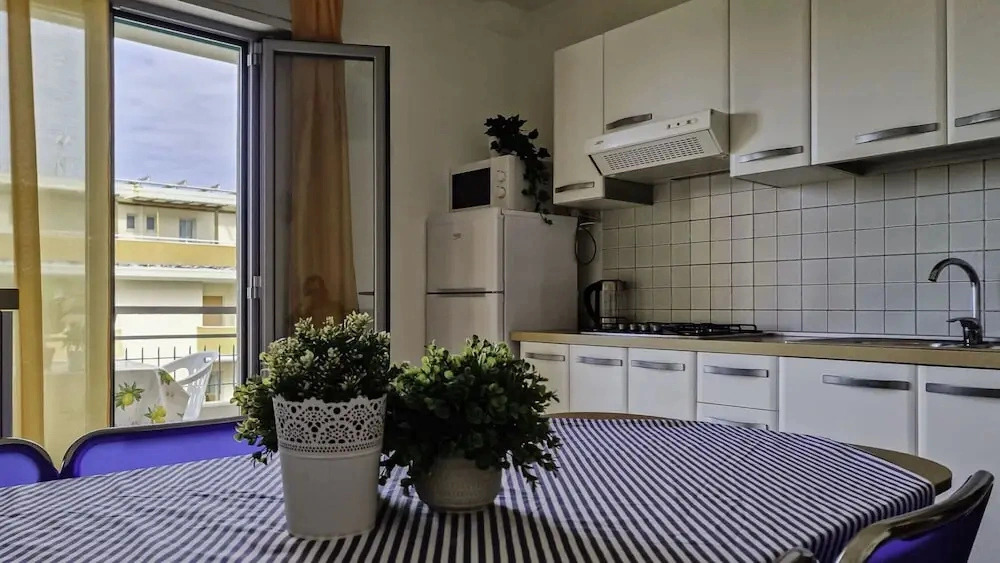 Modern Flat With Terrace Near the Sea-beahost