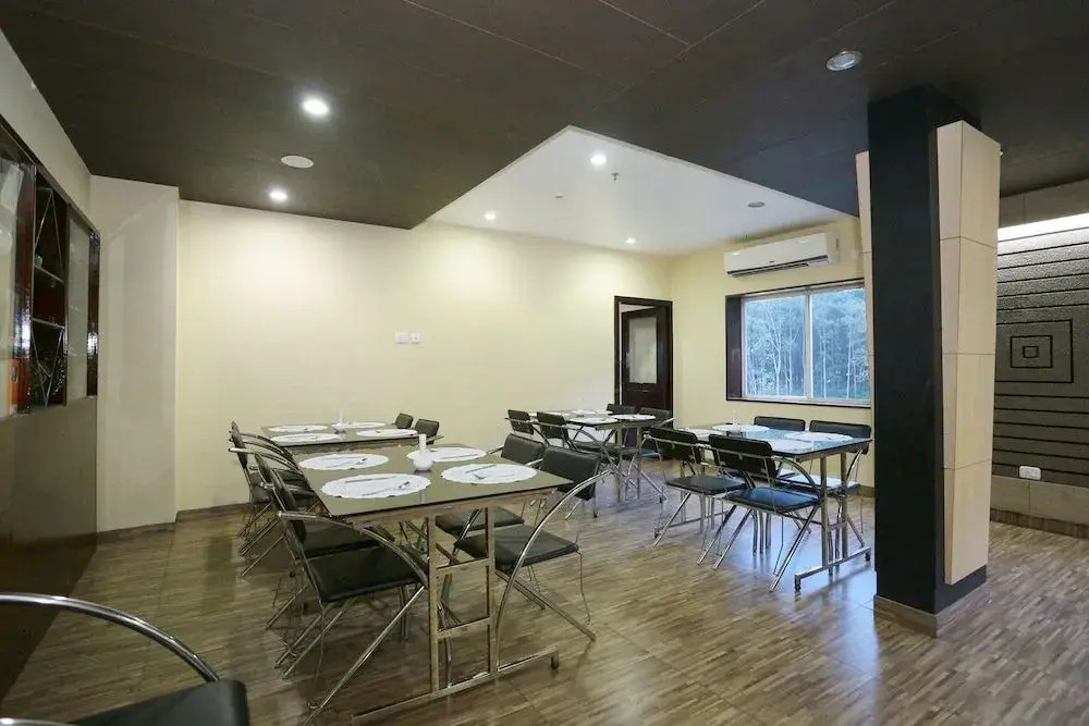 Oyo Flagship 41696 Hotel Tri-Star Regency