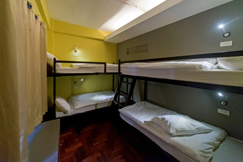 Siam Mitr Hostel
