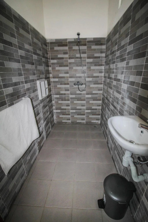 RIYURI GUESTHOUSE