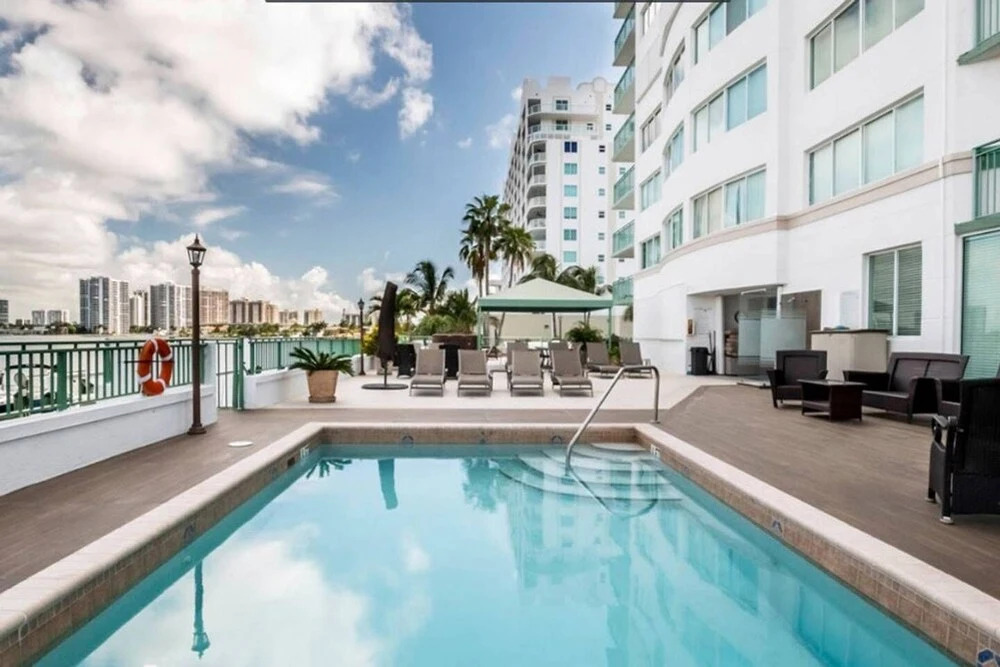 Le Montcalm 102 - Condo 4 People, Sunny Isles