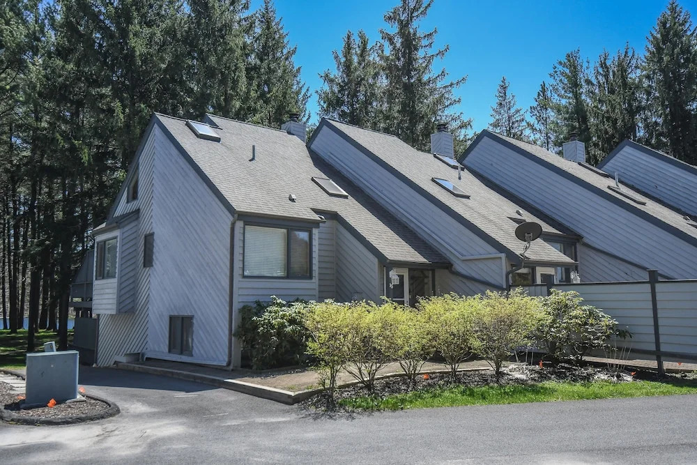 Arrowhead Village 3 Bedroom Townhome #15