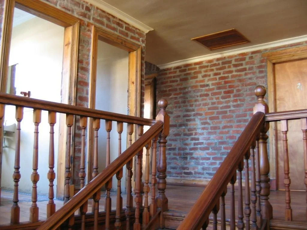Carnival Court Backpackers - Hostel