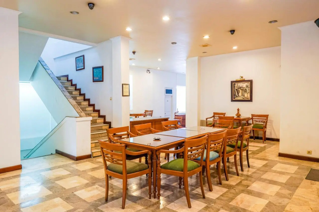 Urbanview Hotel Utari