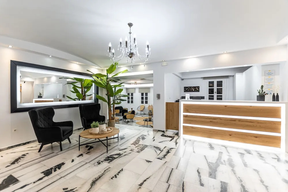 "Makava Suites" Your Luxe Urban Sanctuary