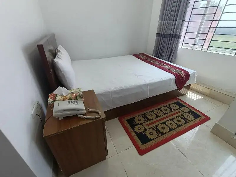 Hotel D-Palace Near Haji Camp & Dhaka Airport