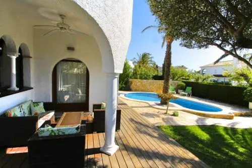 ARENDA Pino Alto Villa Sula