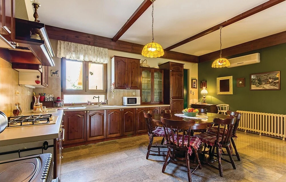 Amazing Home in Marcana With Wifi and 6 Bedrooms