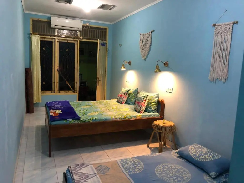Padang Homestay