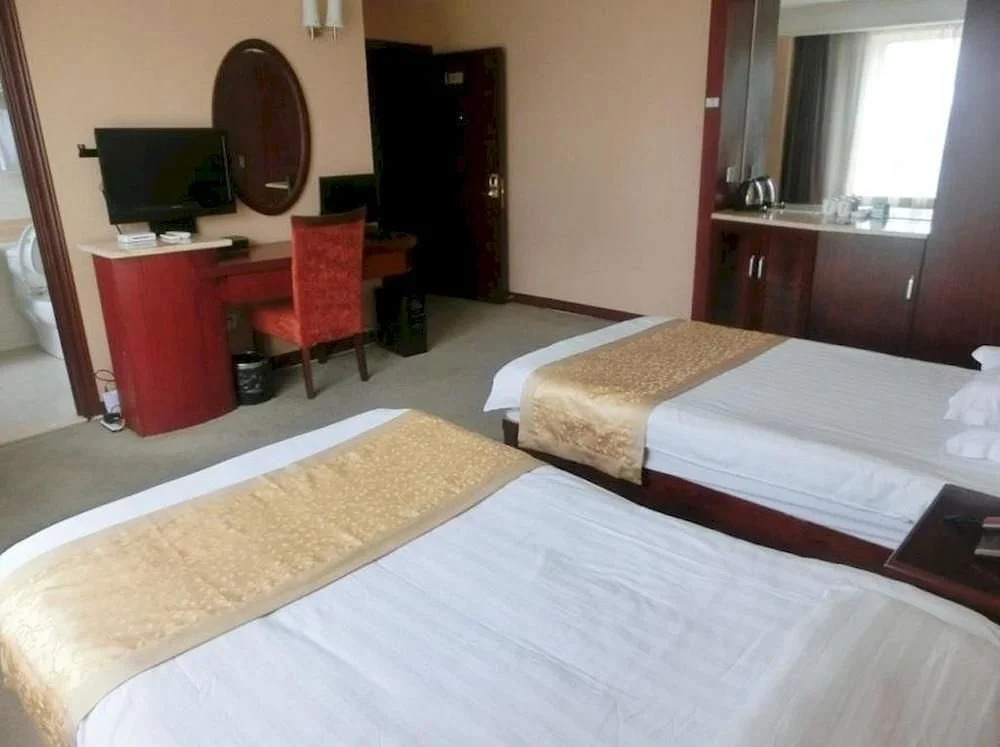 Lijing Longwan Bay Business Hotel
