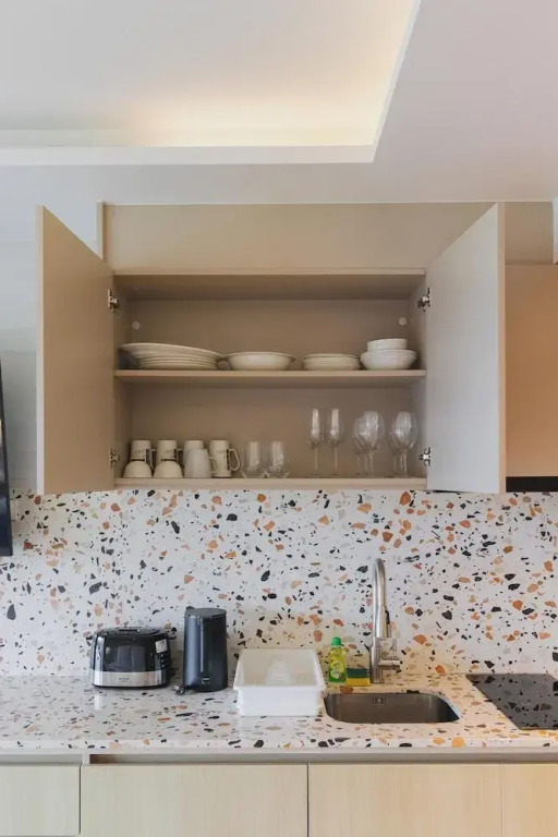 1BR Condo Pool 5min Walk to Beach C131