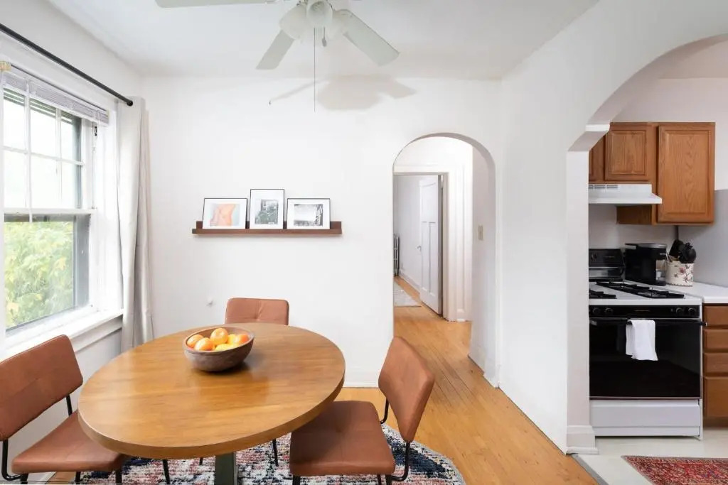 Flexhome East Side Vintage 2BR B2