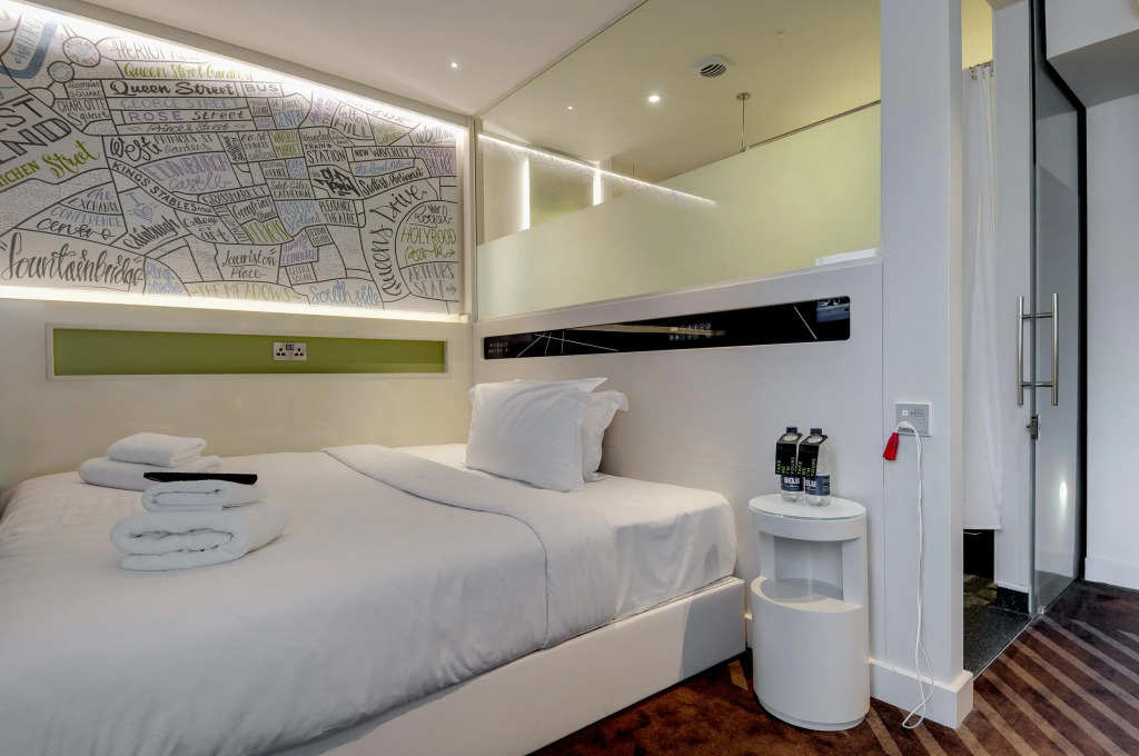 Hub By Premier Inn Edinburgh - Royal Mile