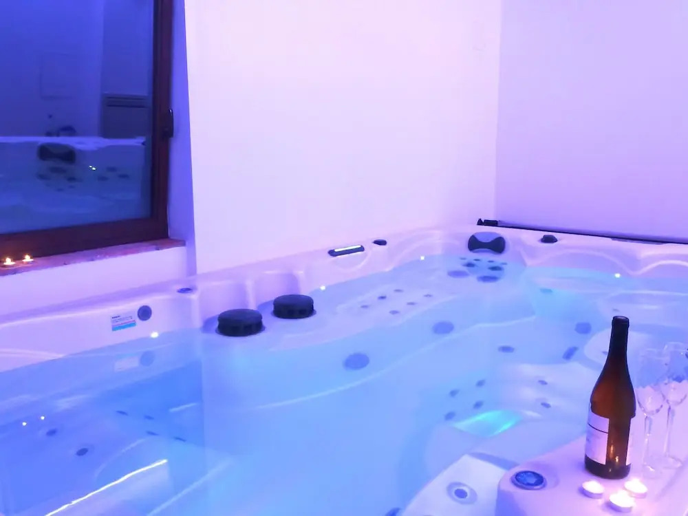 Holidays House and Spa on the Marche Region Hills. Privacy and Relax