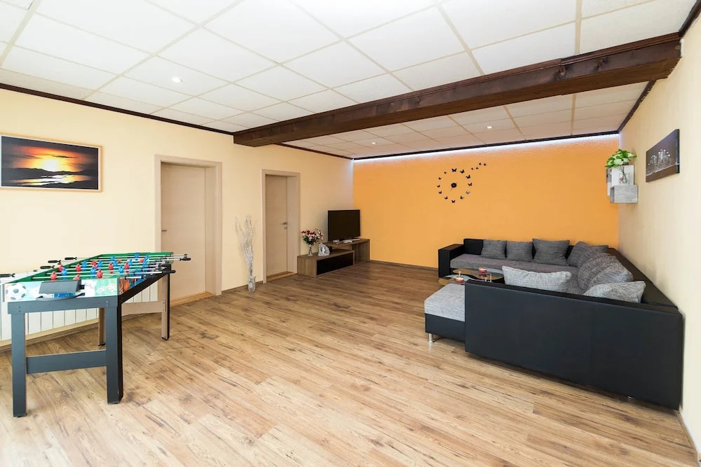 Apartments Lelu
