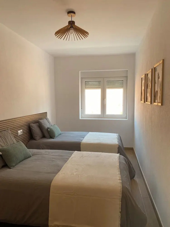 Relax in Comfort at Charming 3-bedroom Vacation Home in Vilar España Carnota