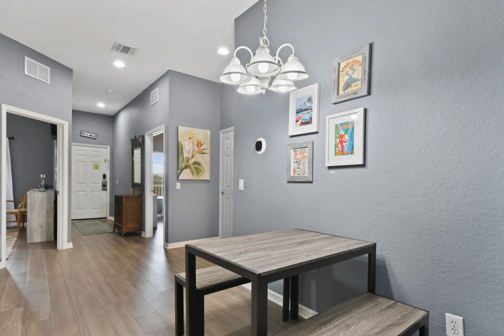 Bahama Bay Beautiful 3 Bedrooms Condo