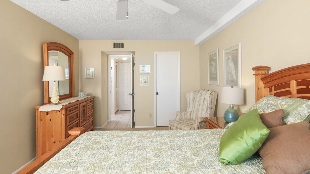 Anchorage Resort 9th Floor 2 Bedroom Condo With Balcony Gulf Views Poolbeach 0895