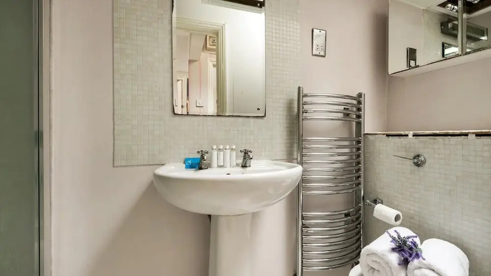 Bright Parsons Green Maisonette