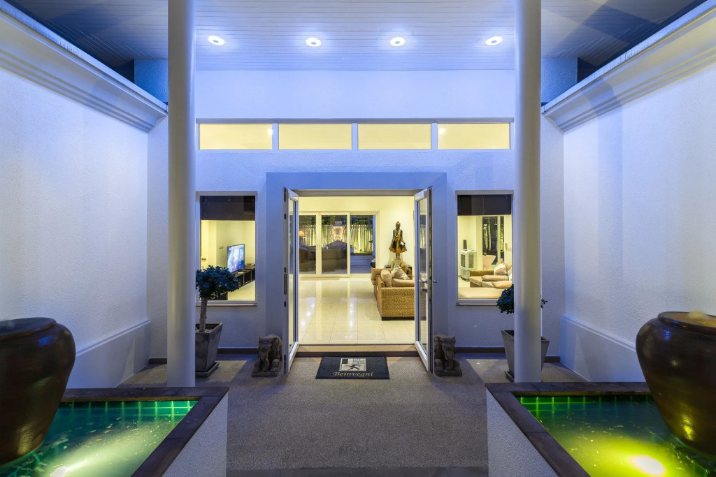 Pool Villa Pattaya H52