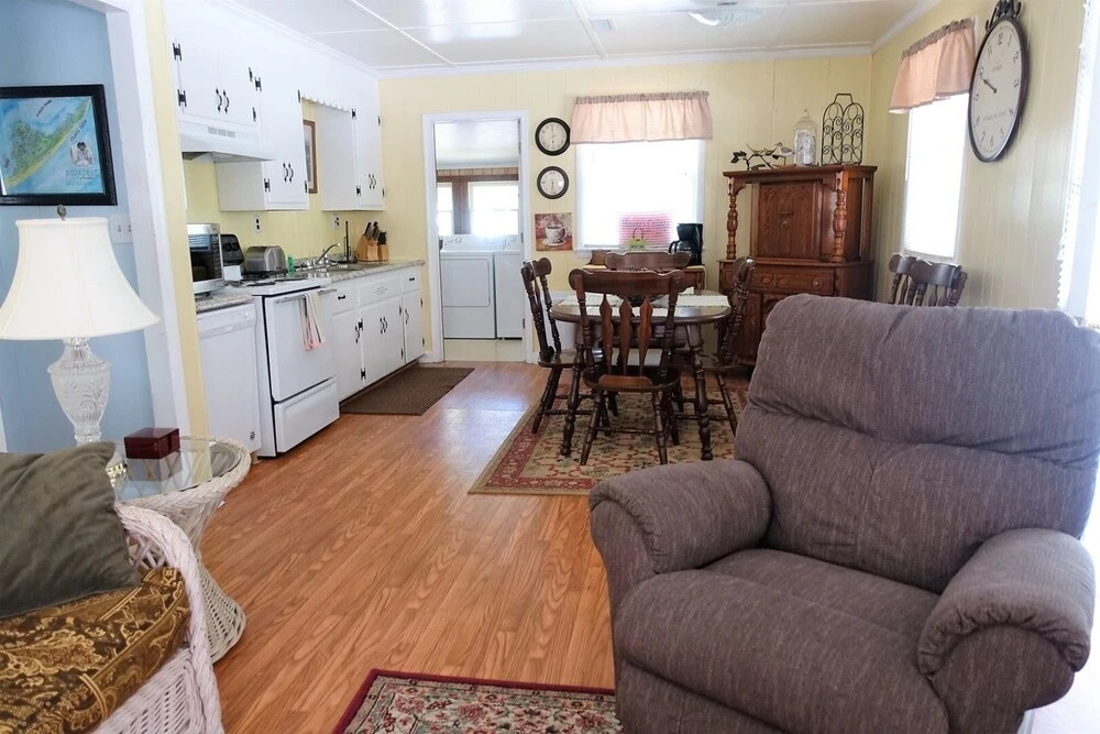 Maude's Cottage 2 Bedrooms 1 Bathroom Home