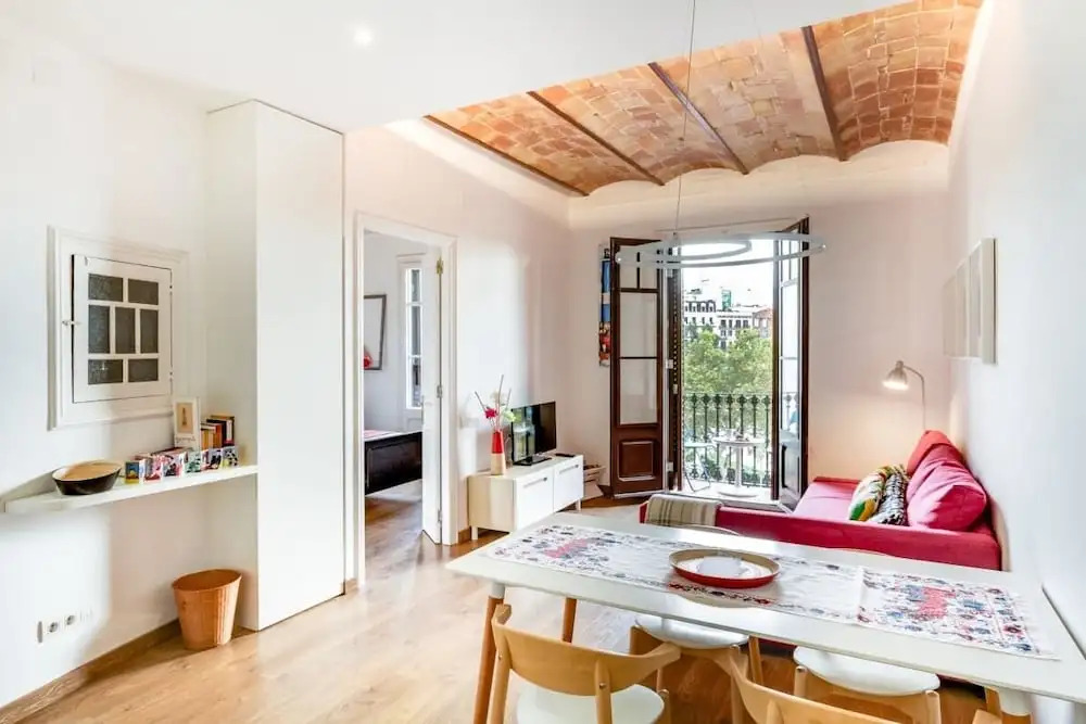 Designer 1 Bed Apartment near Plaza España