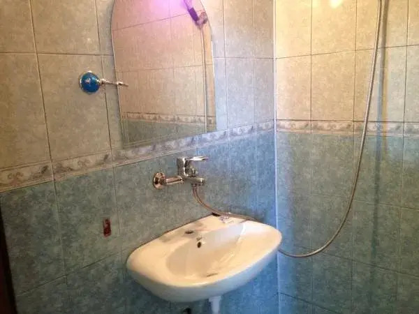 Kazlarov Guest House