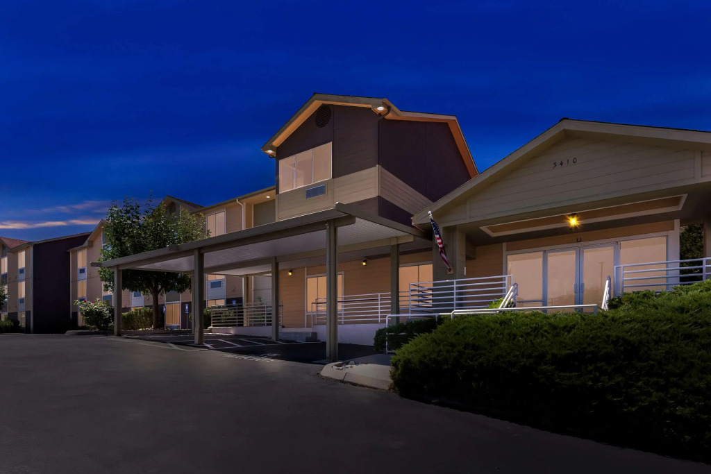 Best Western Topaz Lake Inn