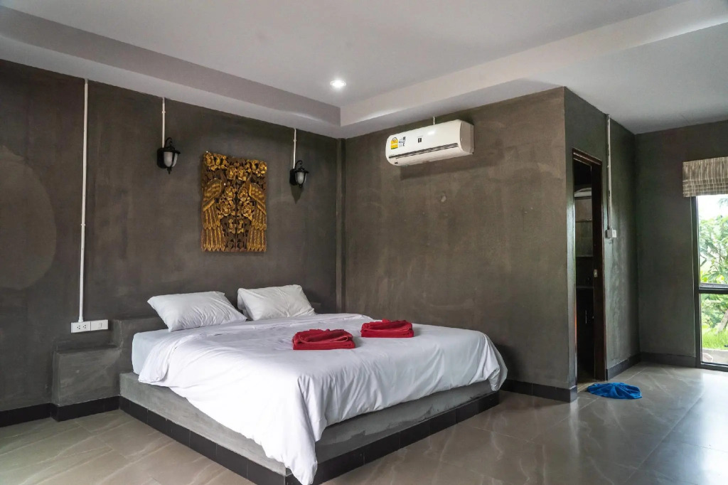 Chomview Resort