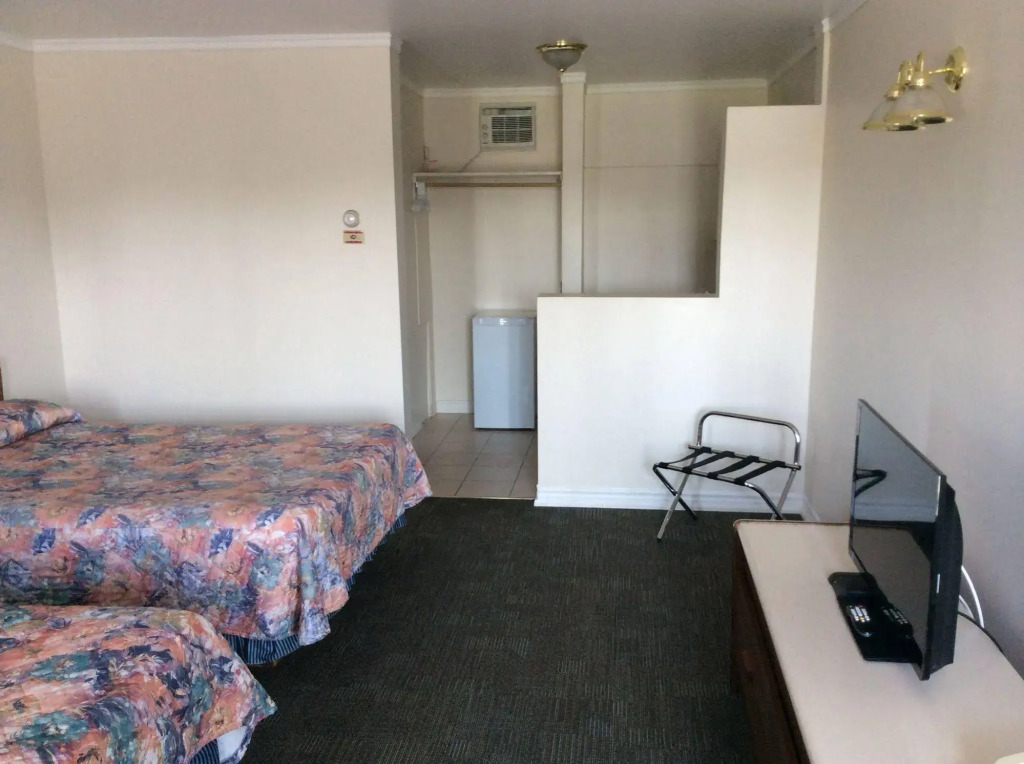 Embassy Motel