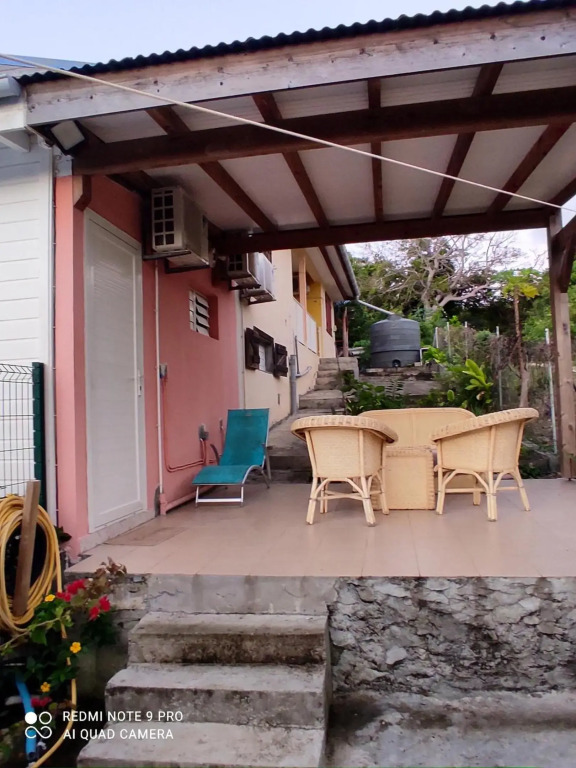Appartement de 2 chambres a Le Moule a 800 m de la plage avec piscine partagee et jardin closa