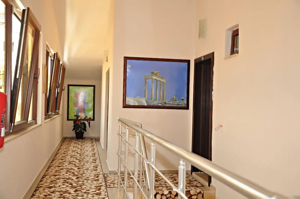 Ceren Family Suit Hotel