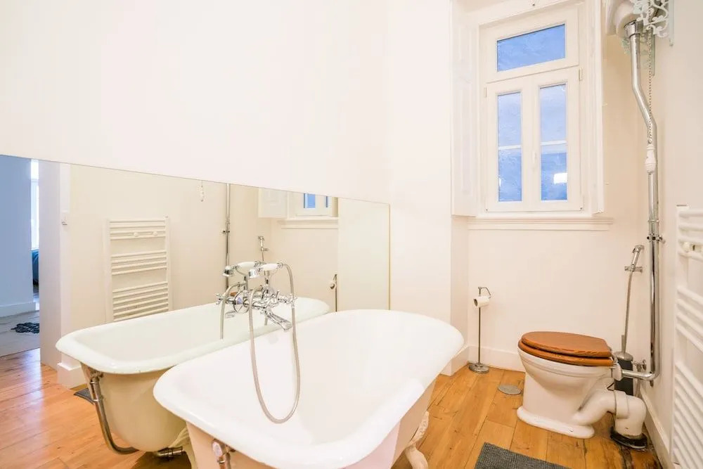Estrela Neoclassical Apt River View