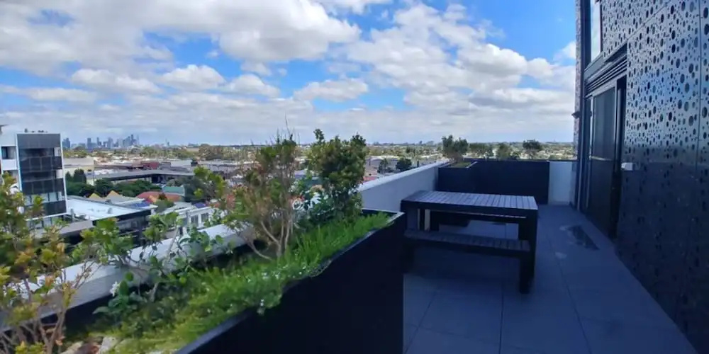 New Spacious 2 Bedroom With Gorgeous City Views