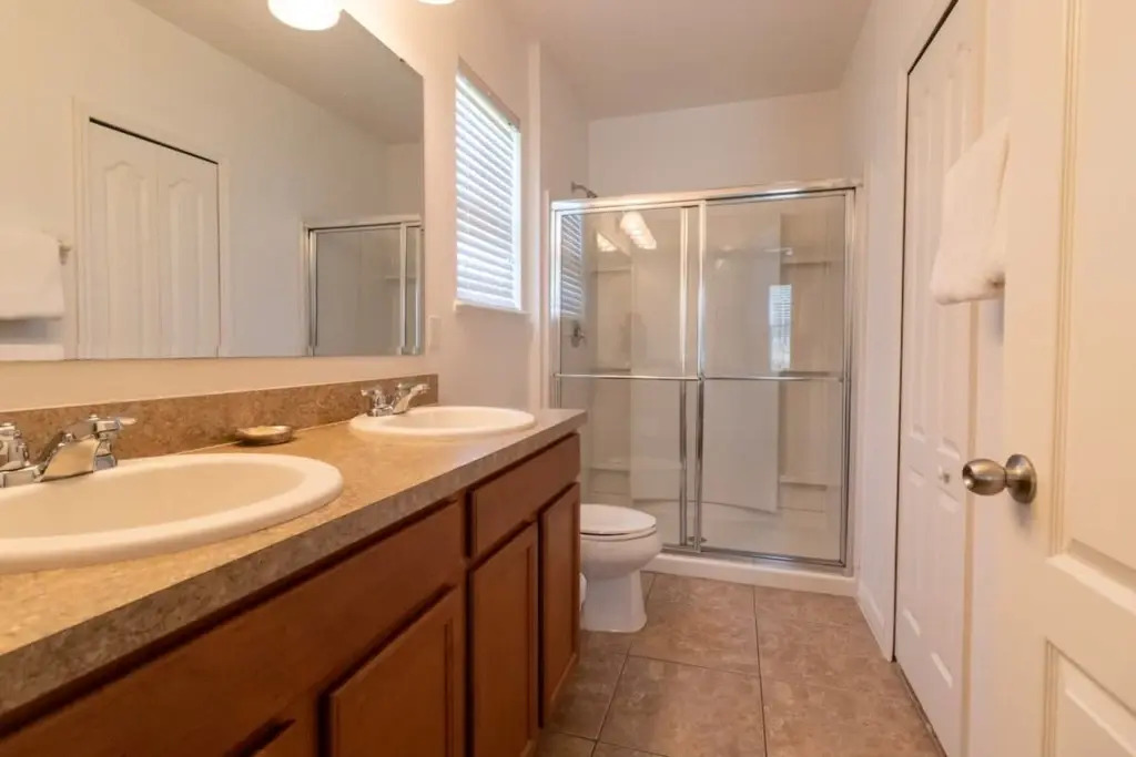 CA9109SC - 5 bedrooms - pool and spa villa, Kissimmee, US