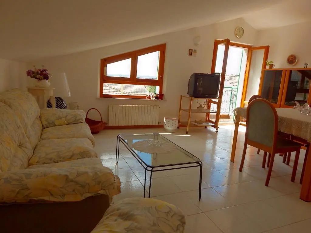N93 - Numana, Deliziosa Mansarda in Centro Vista Mare