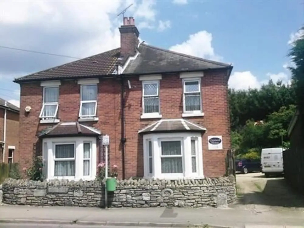 Crestwell House
