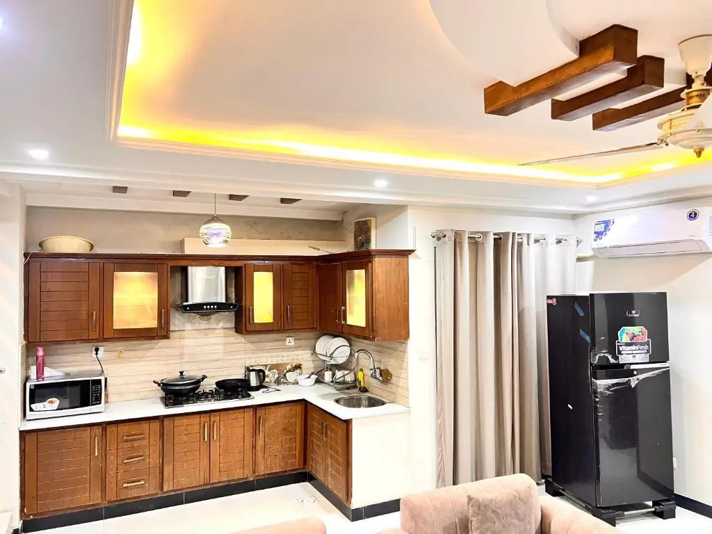 PENTHOUSE 3 Bedrooms LUXURY Apartment E11 Islamabad