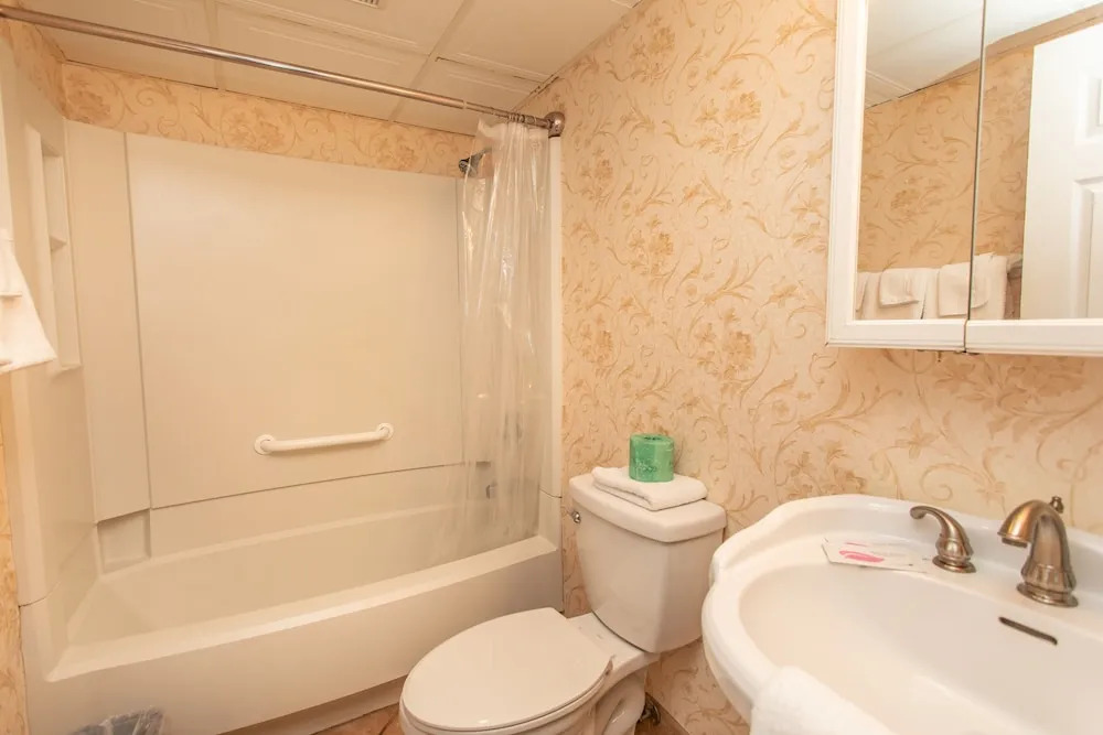 Royal Garden Resort 1114 2 Bedroom Condo by RedAwning