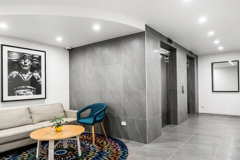 Riverstone 706