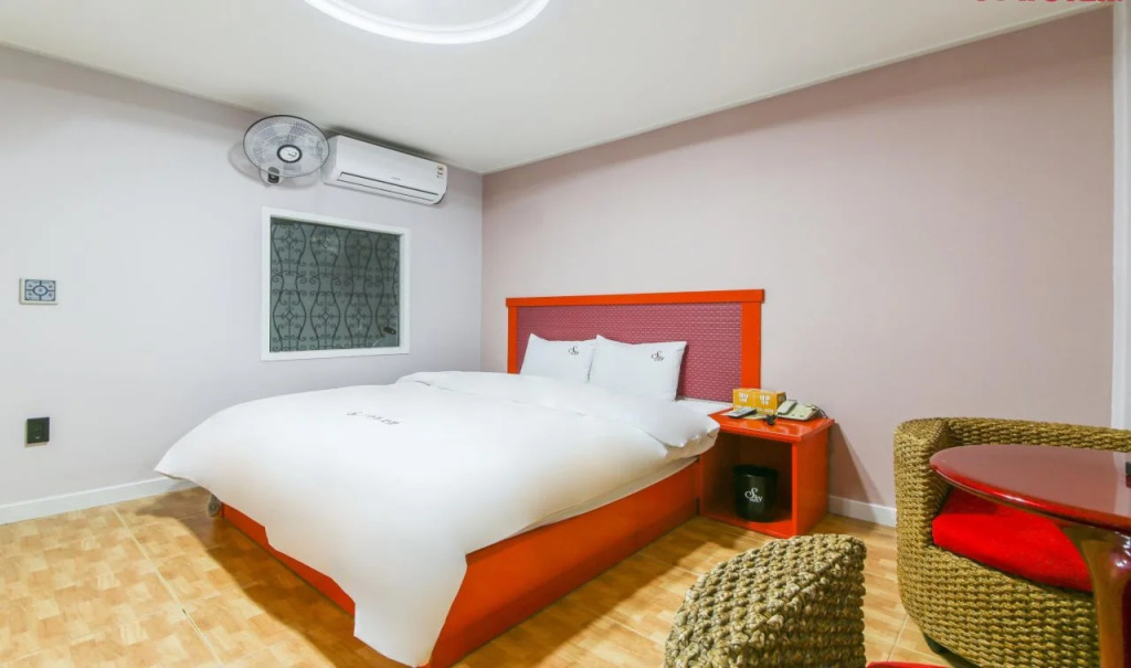 Sky Motel
