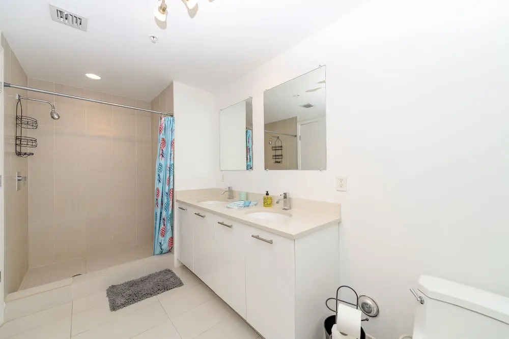 Miami World Rental - Midtown 1106