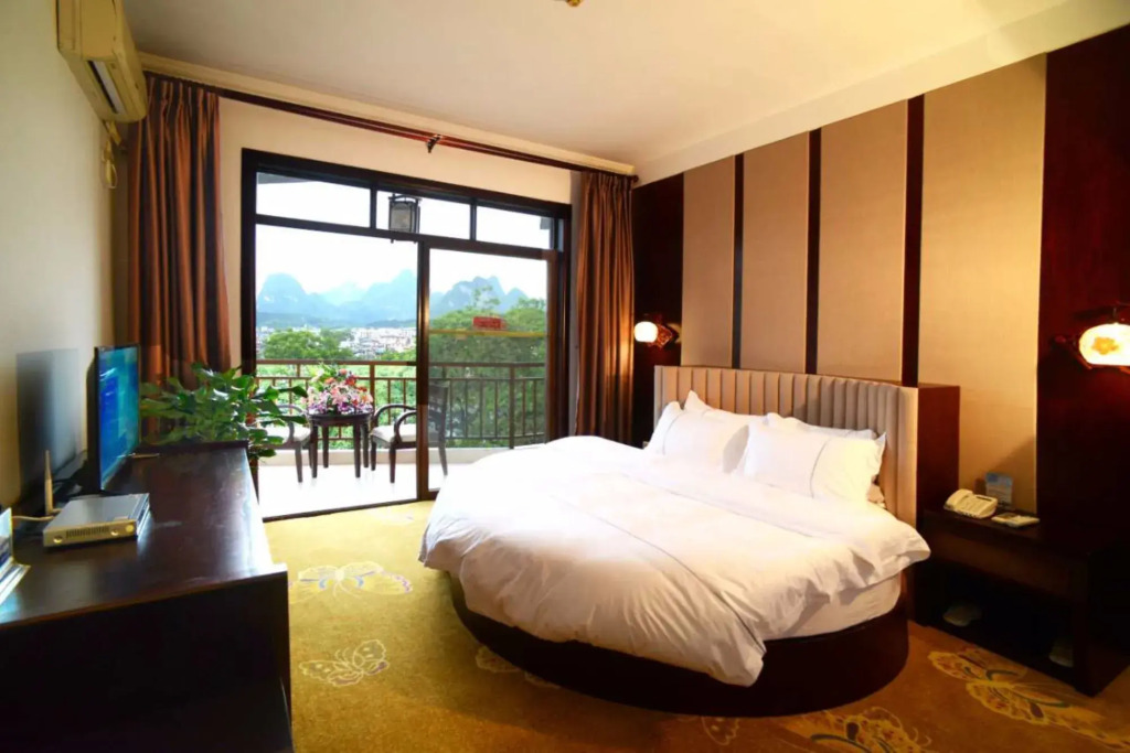 Yangshou Jiangpanhuayuan Hotel