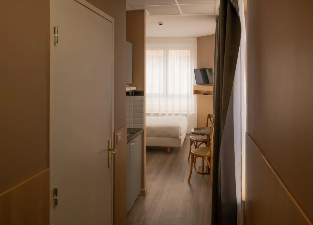 CALM Appart & Hostel