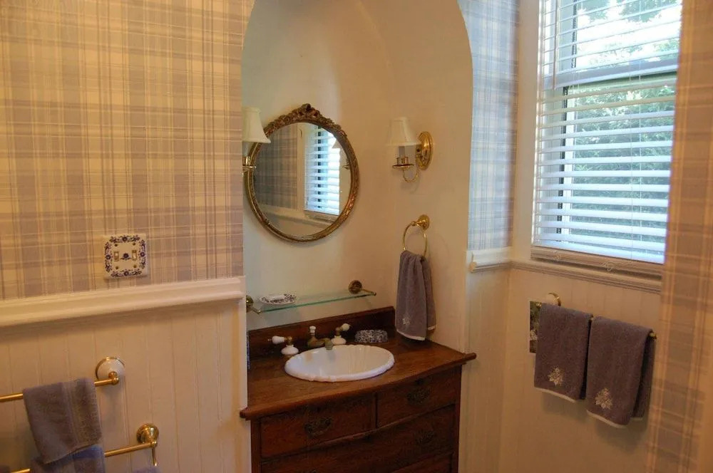 Mountain Laurel Inn