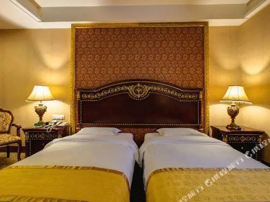 Happy Hotel