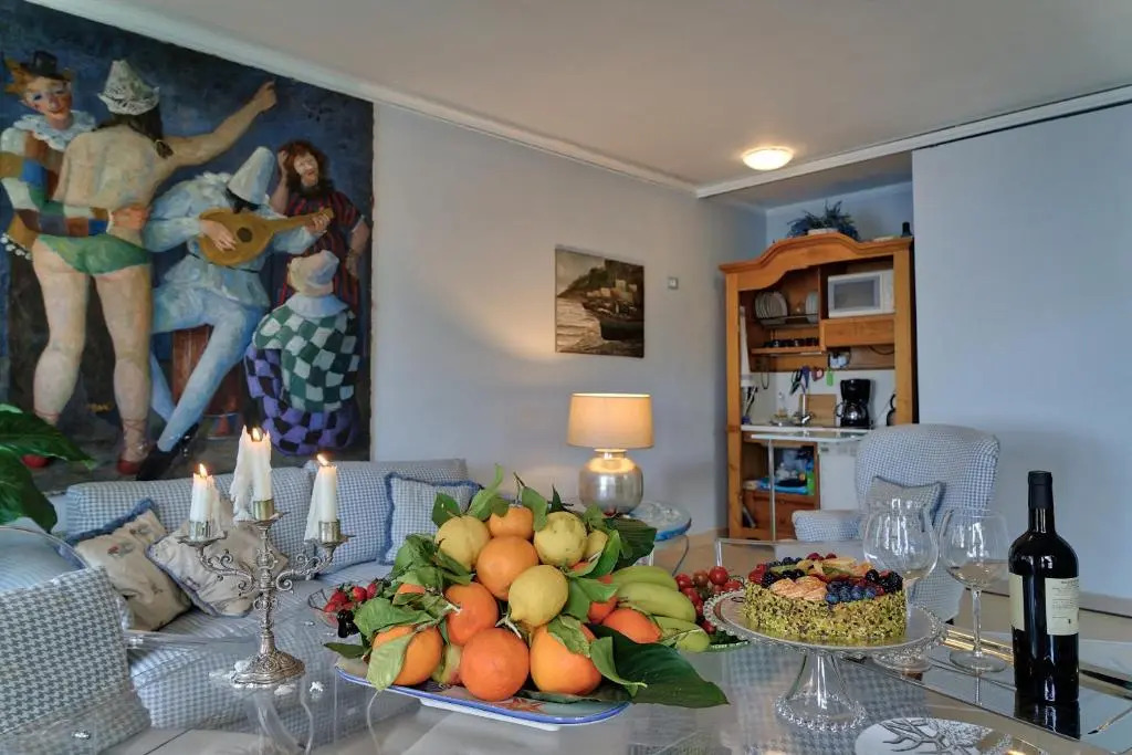 Luxury Apartment and Charm Sea View Isola Bella