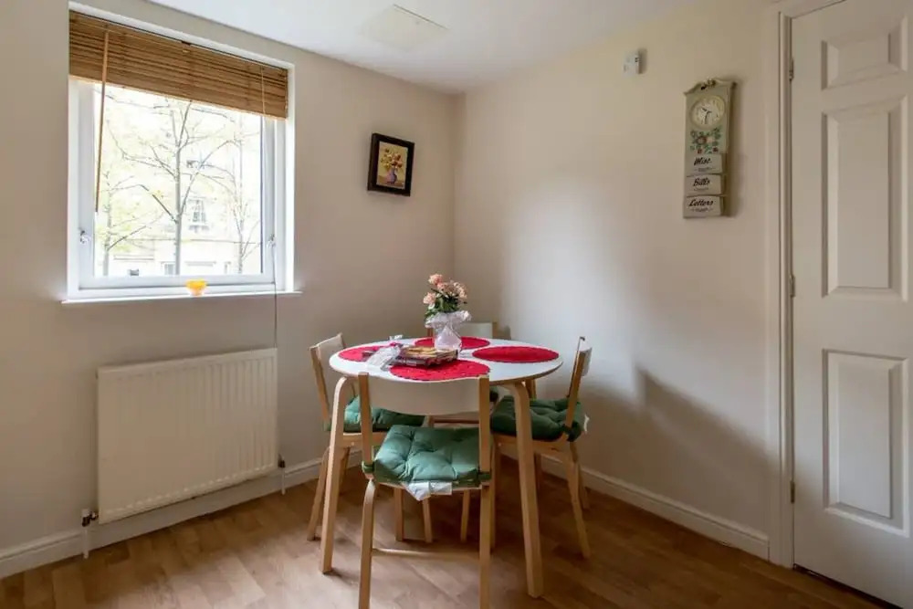 2 Bedroom Apartment Near City Centre