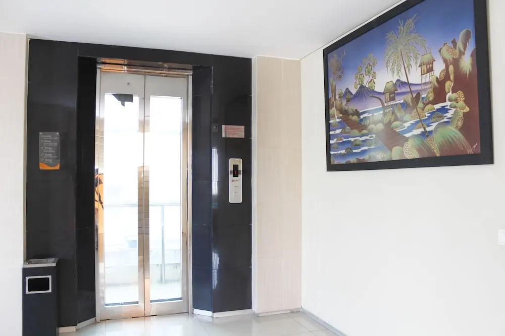 Airy Regol Lengkong Besar 145 Bandung