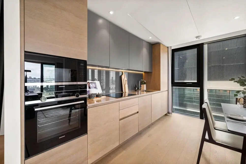 Deluxe two Bedroom Apartment in London s Canary Wharf